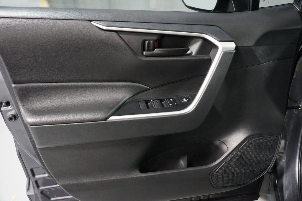 Certified 2024 Toyota RAV4 LE image 28