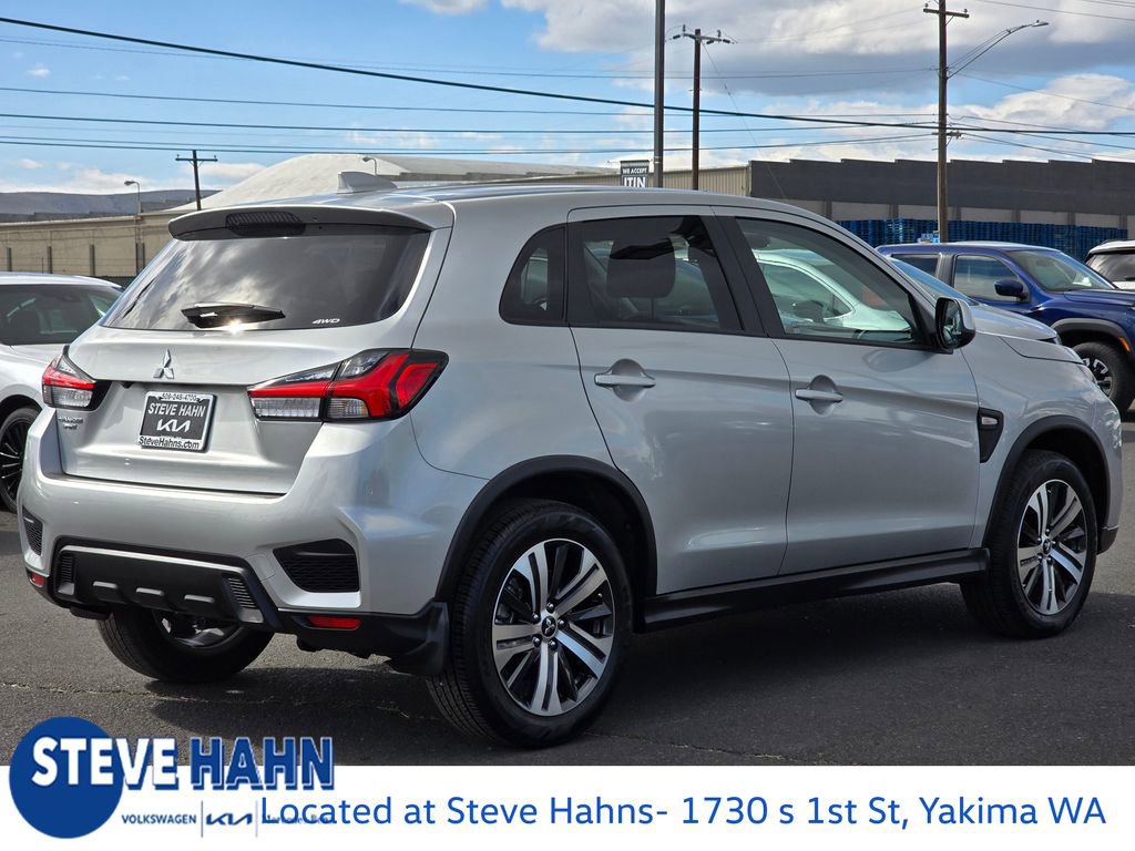 Used 2025 Mitsubishi Outlander Sport SE image 5