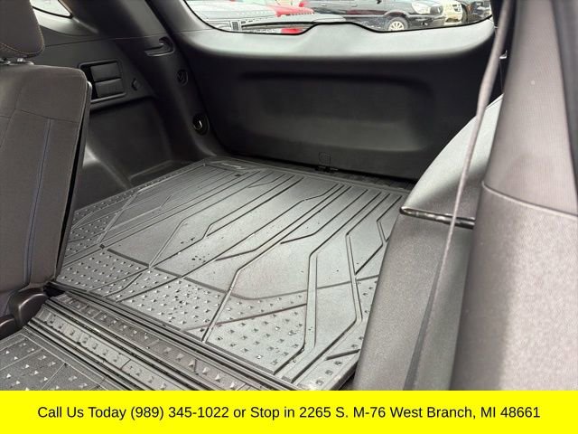 Used 2021 Chevrolet Equinox LT FWD image 33