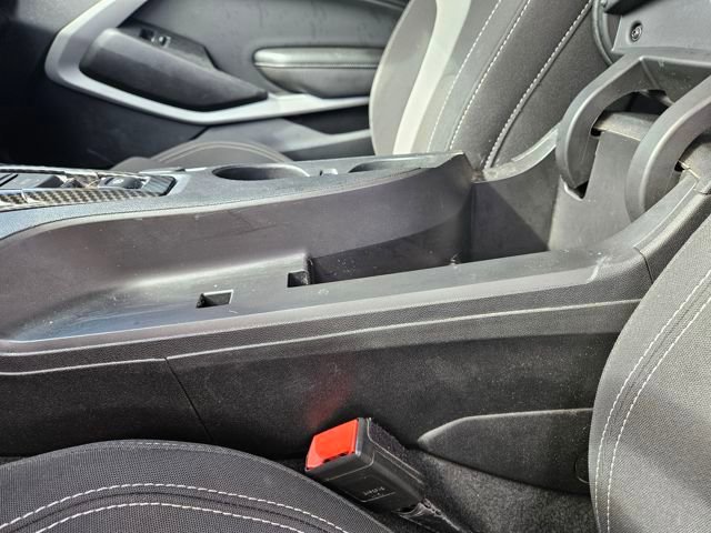 Used 2021 Chevrolet Camaro LT image 25