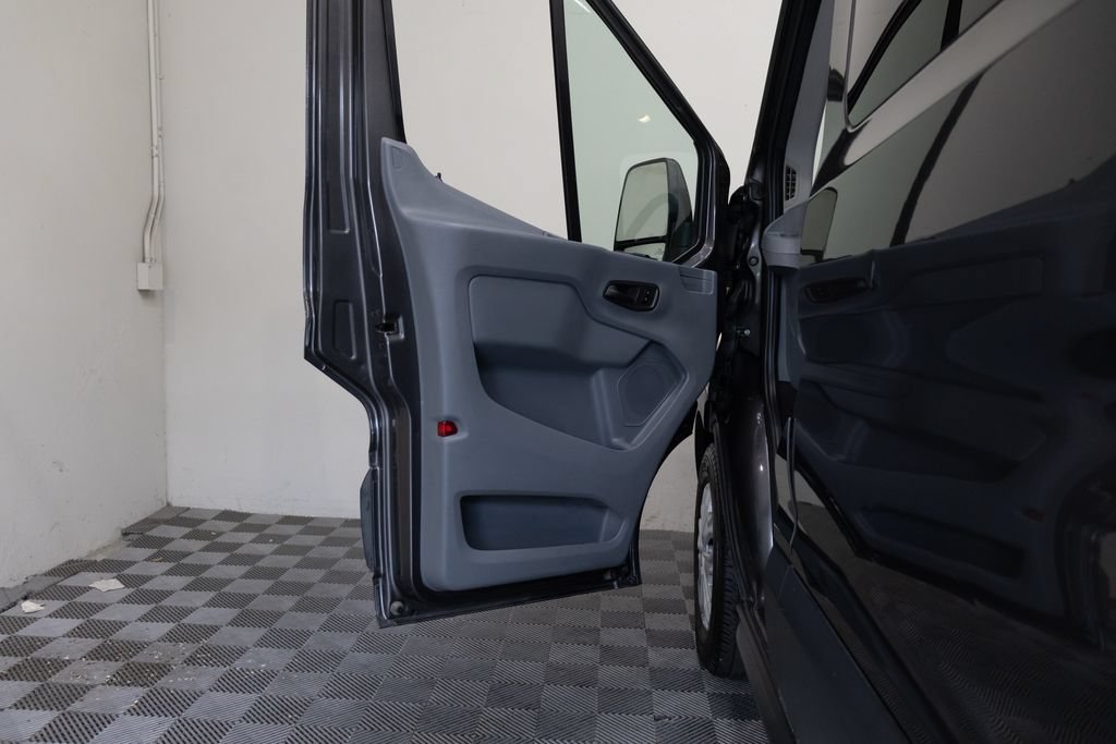 Used 2017 Ford Transit 350 XLT RWD image 15