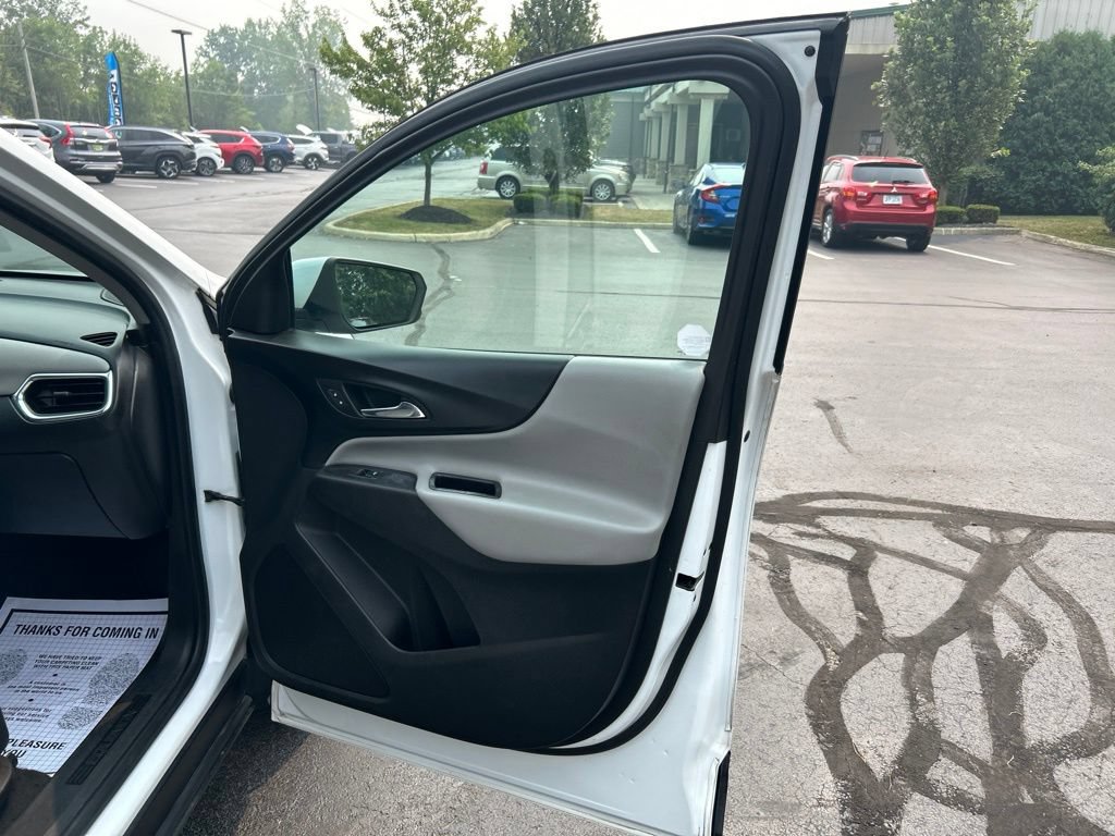 Used 2020 Chevrolet Equinox LT AWD/4WD image 34