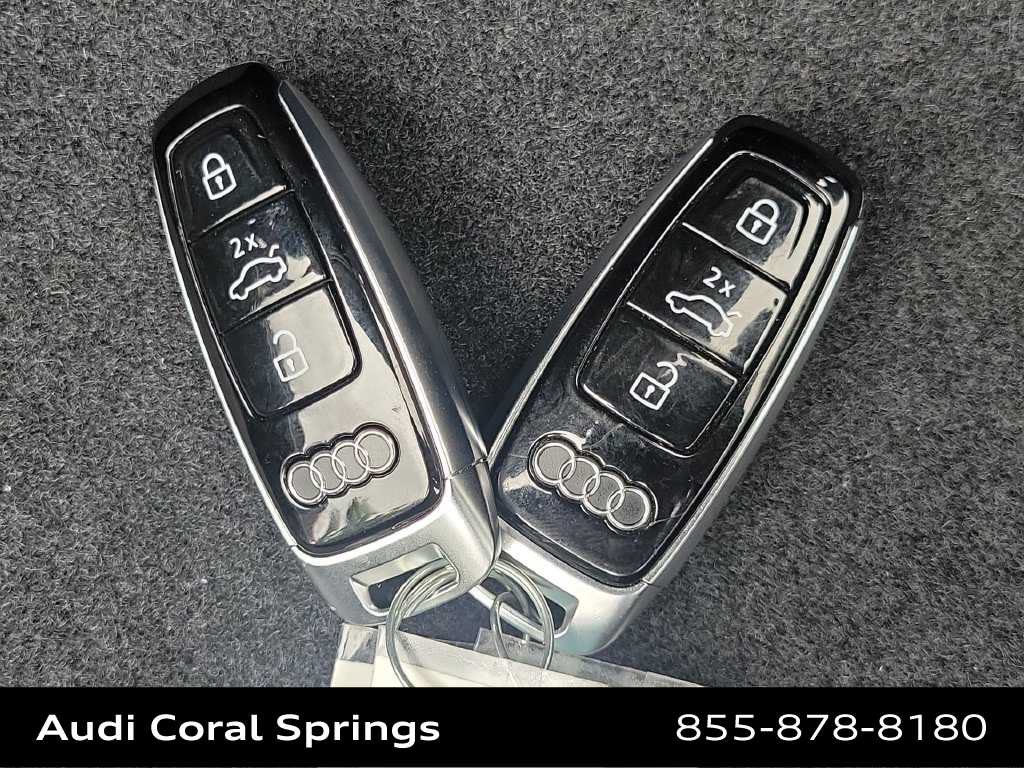Used 2023 Audi RS e-tron GT w/ Carbon Performance Package AWD/4WD image 27