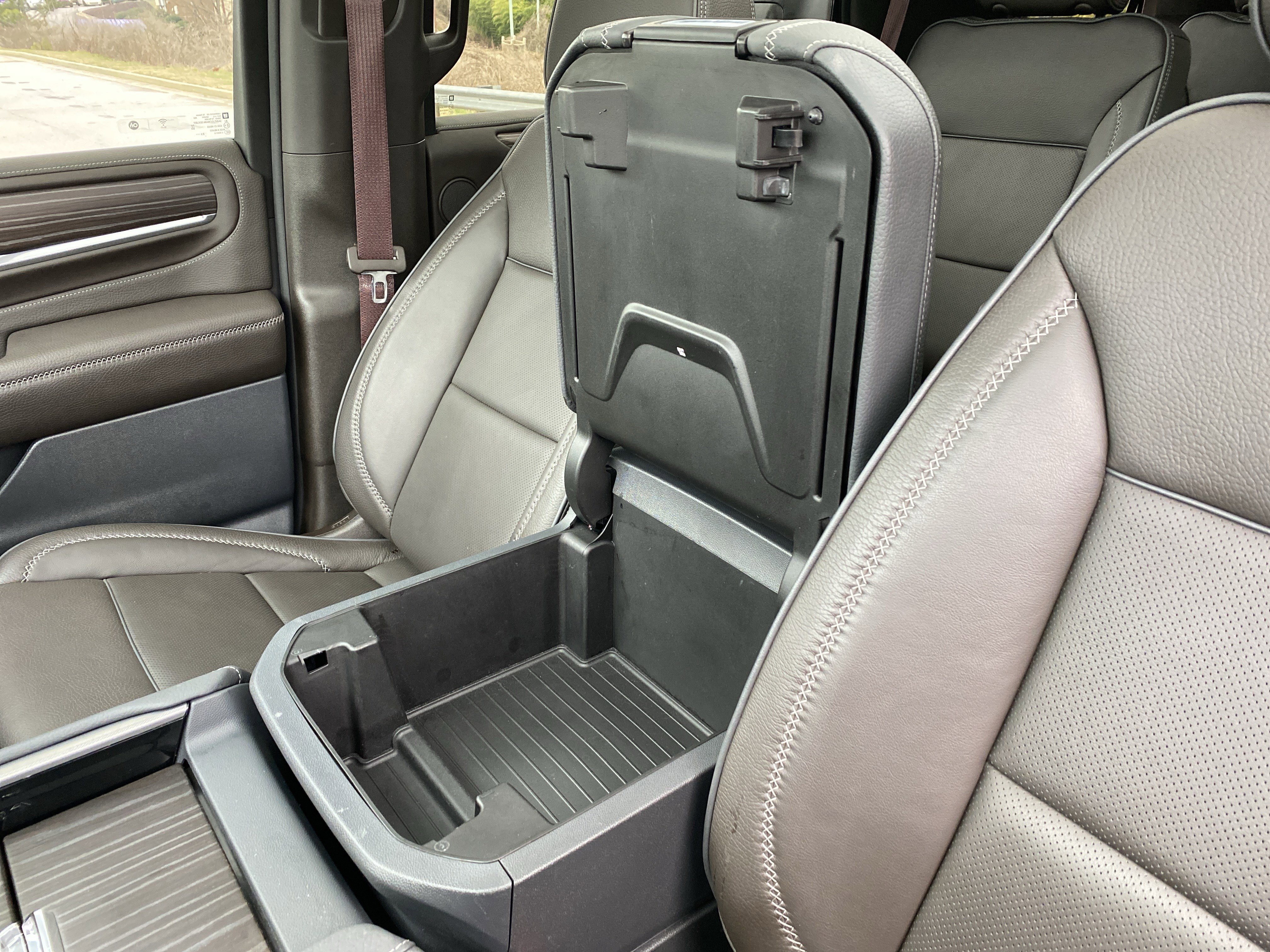 Used 2024 GMC Yukon Denali w/ Denali Reserve Package image 43