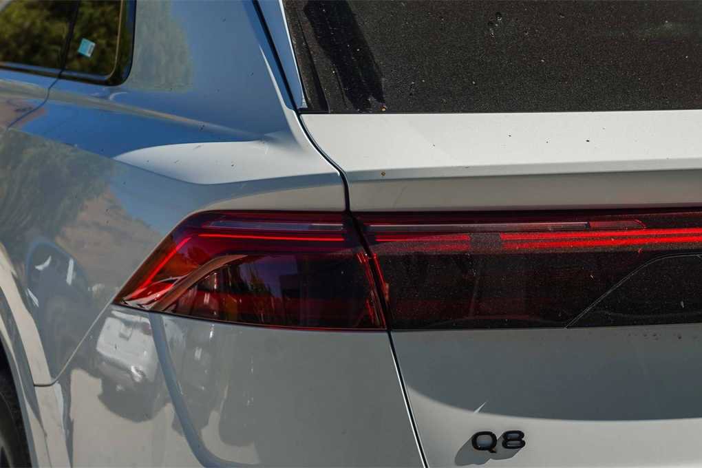 New 2025 Audi Q8 Premium Plus image 7