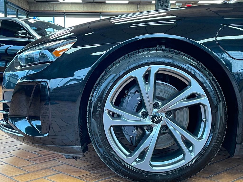 Used 2024 Audi e-tron GT Premium Plus w/ Executive Package image 5