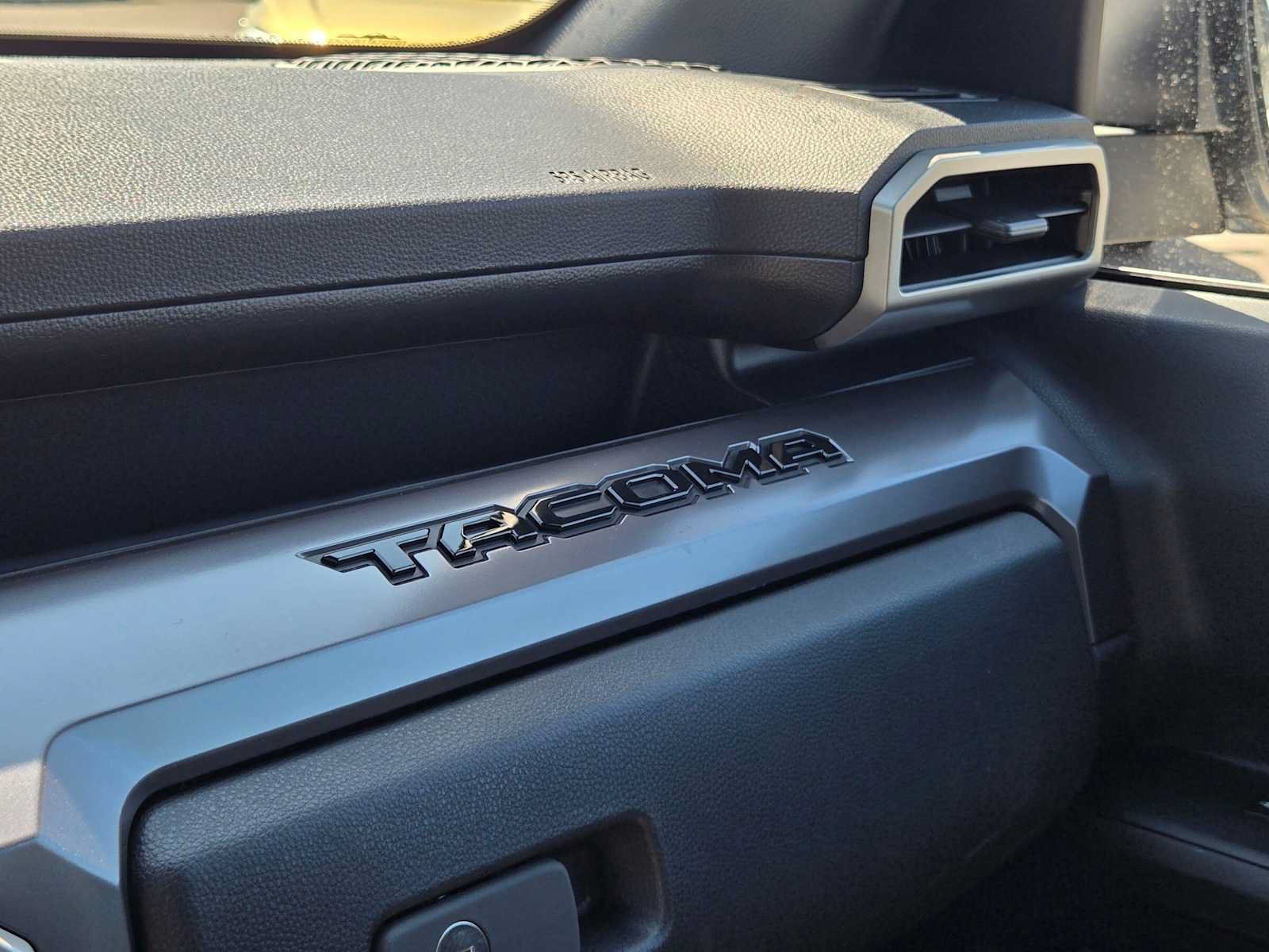 Used 2026 Toyota Tacoma SR5 RWD image 32