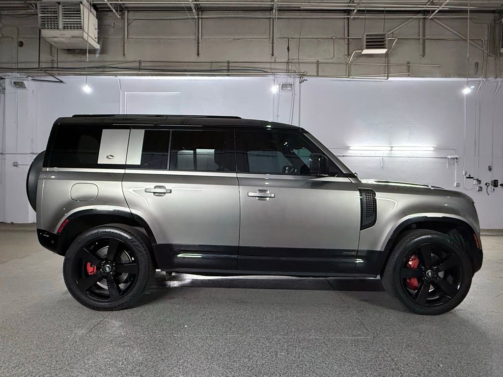 Used 2023 Land Rover Defender 110 X image 6