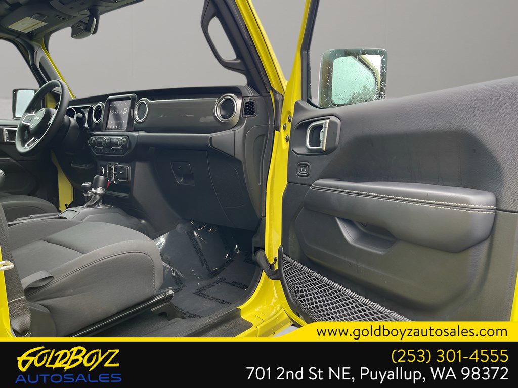 Used 2023 Jeep Wrangler Sahara AWD/4WD image 10