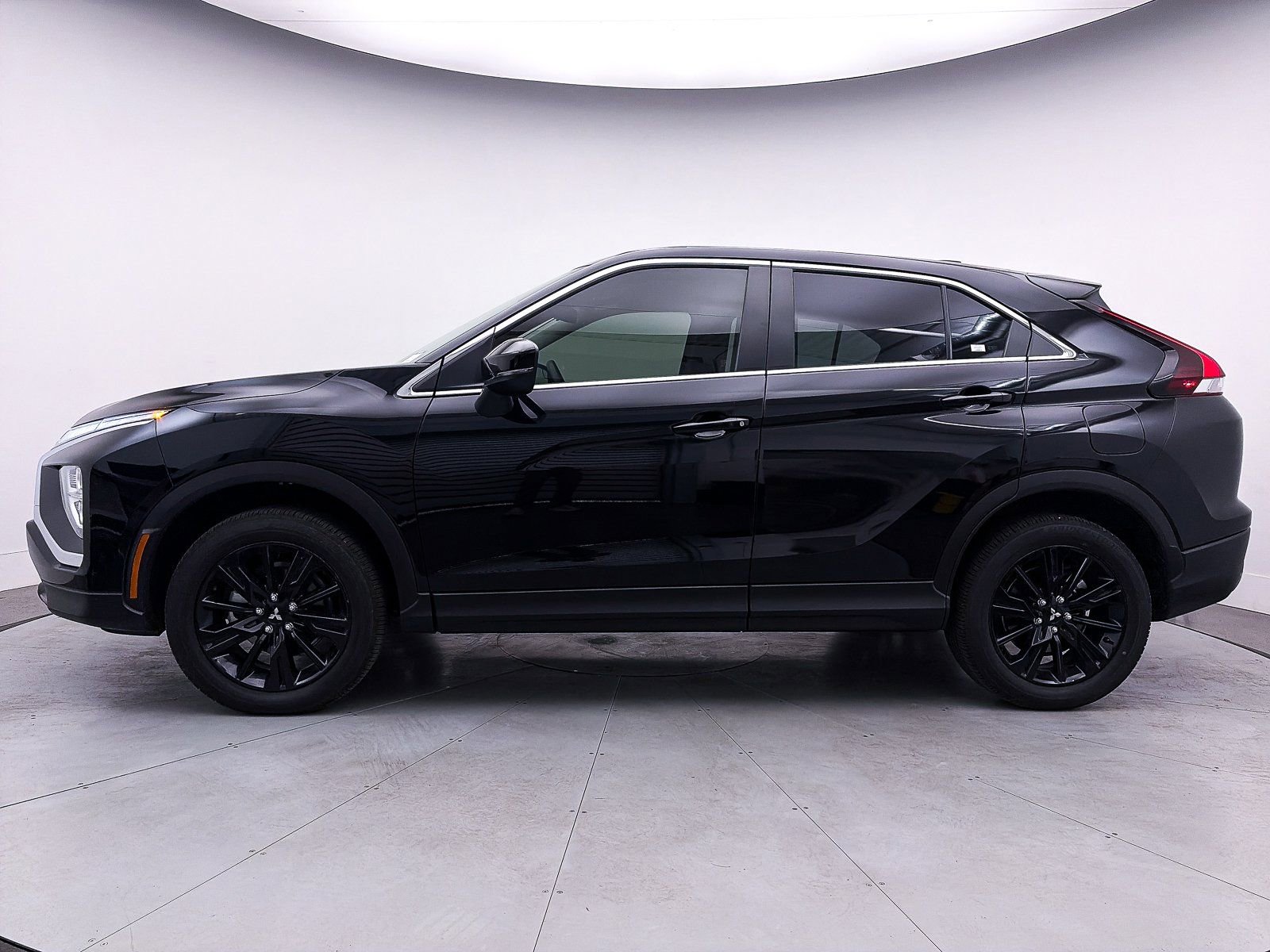 New 2025 Mitsubishi Eclipse Cross LE image 24