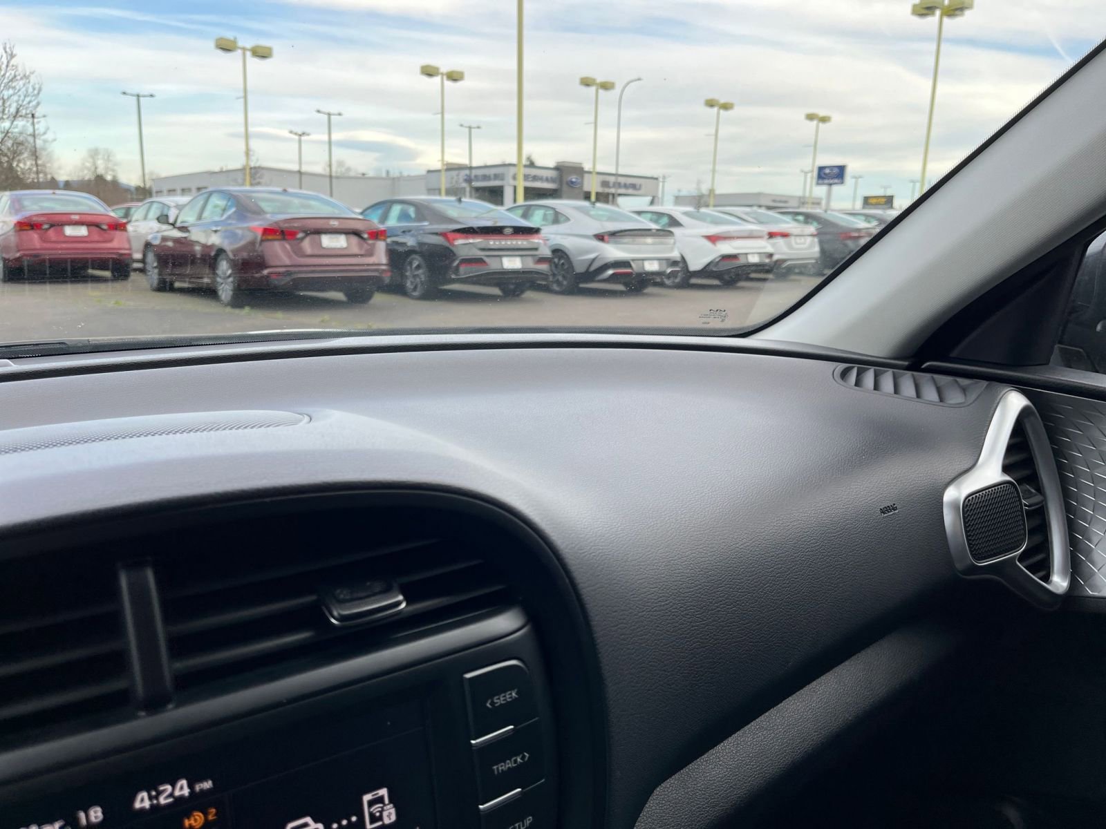 Used 2025 Kia Soul LX w/ LX Technology Package image 33