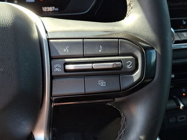 Used 2024 Chevrolet Colorado LT w/ LT Convenience Package II AWD/4WD image 23