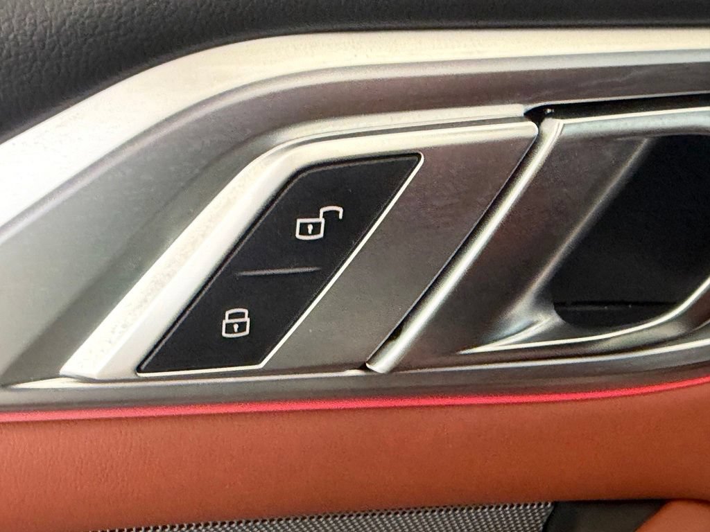Used 2023 BMW M4 xDrive Competition AWD/4WD image 38
