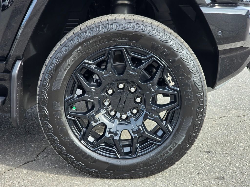 New 2025 GMC Hummer EV 2X image 16