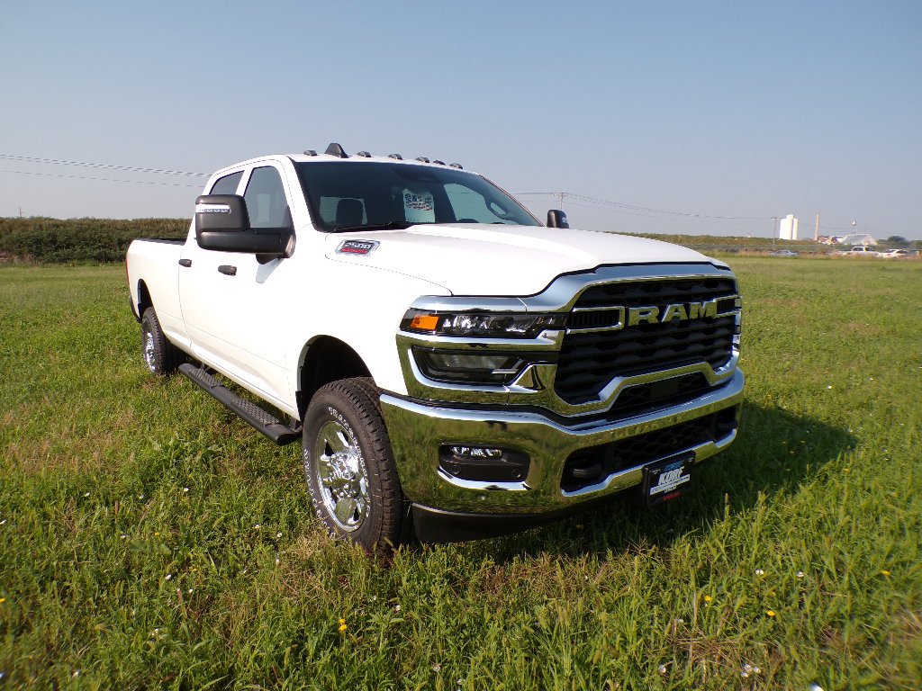 New 2026 RAM 2500 Tradesman AWD/4WD image 3
