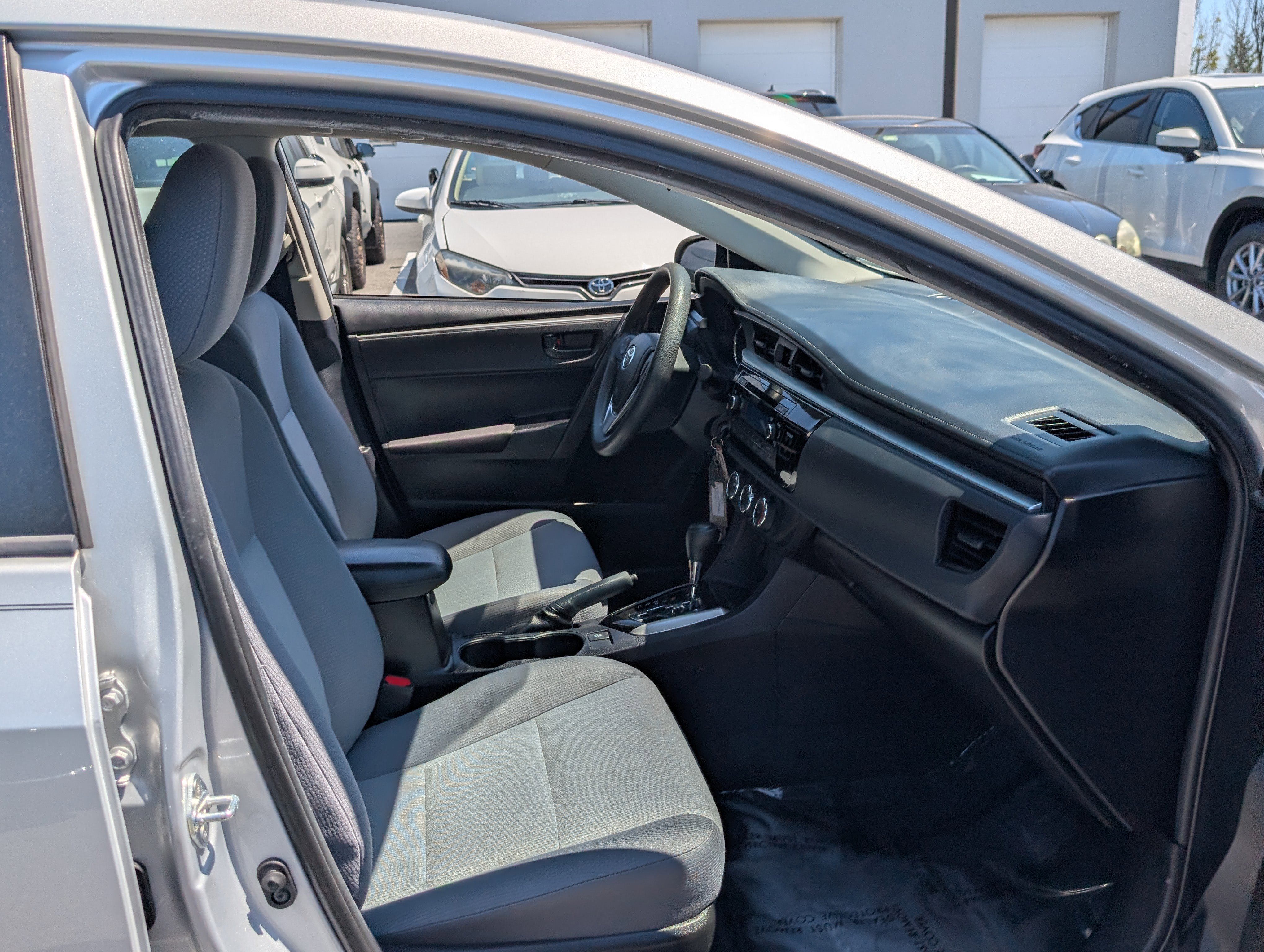 Used 2014 Toyota Corolla L FWD image 6