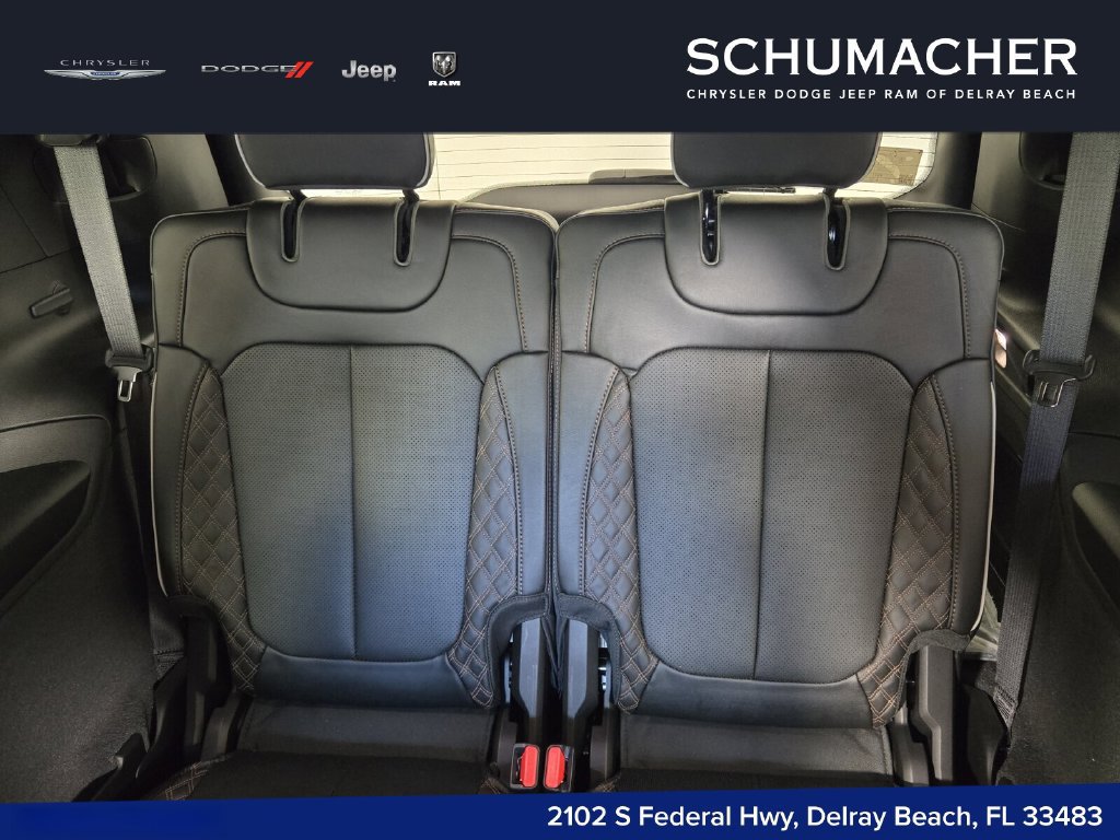 New 2025 Jeep Grand Cherokee L Summit w/ Obsidian Package AWD/4WD image 9