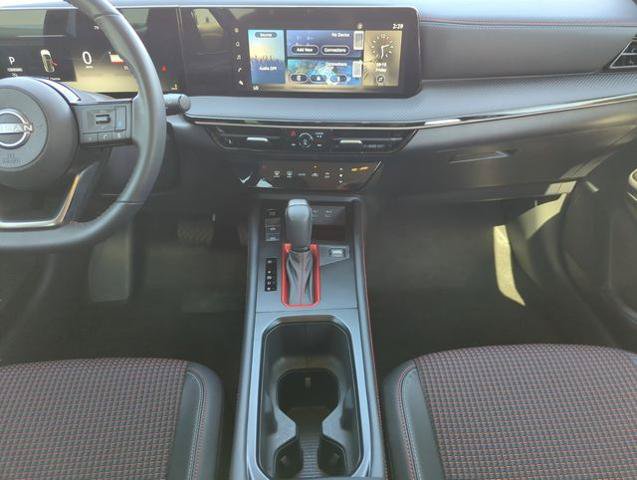 Certified 2025 Nissan Kicks SR FWD image 21