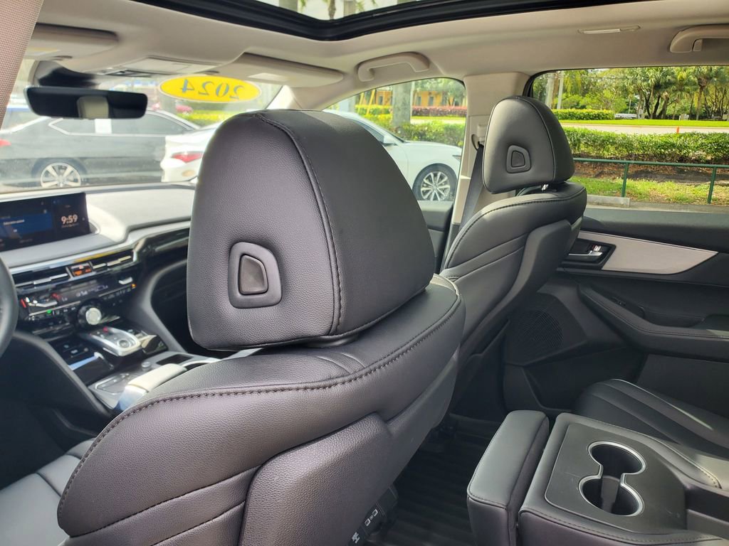 Used 2024 Acura MDX SH-AWD image 11