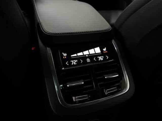 Used 2023 Volvo XC90 T8 Ultimate w/ Lounge Package image 38
