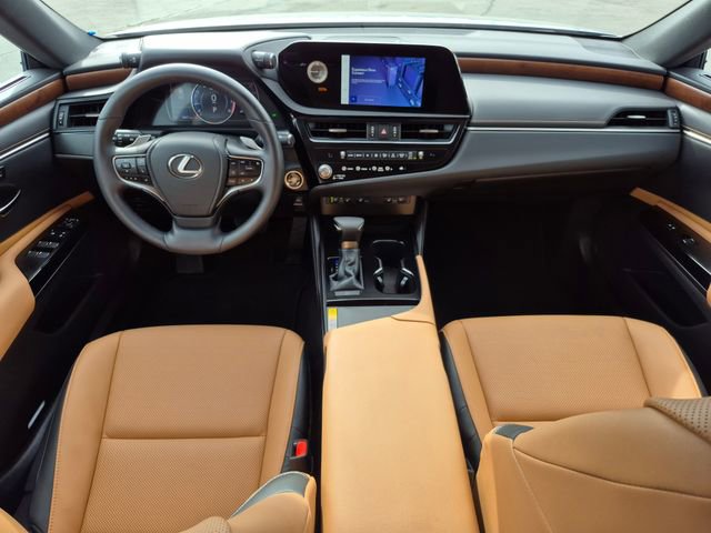 Used 2025 Lexus ES 350 w/ Premium Package image 18