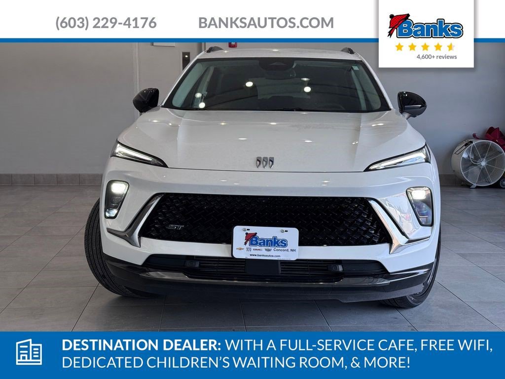 Certified 2025 Buick Envision Sport Touring image 3