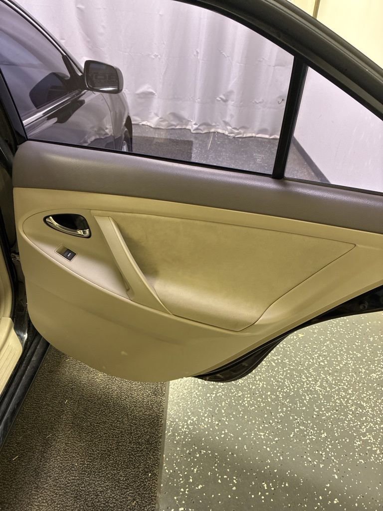 Used 2011 Toyota Camry LE w/ LE Extra-Value Pkg image 17