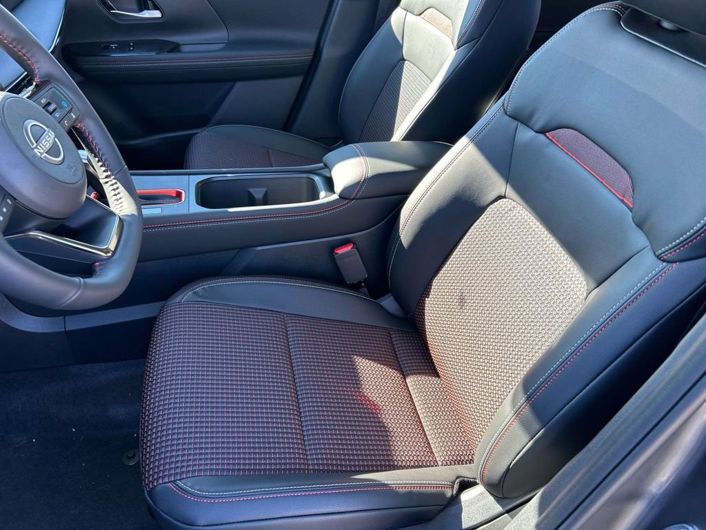 New 2026 Nissan Kicks SR w/ Cold Weather Package AWD/4WD image 14