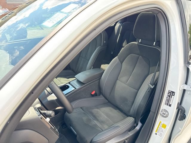 Certified 2023 Volvo C40 P8 Recharge Ultimate w/ Protection Package Premier AWD/4WD image 16