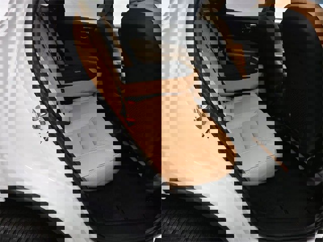 Certified 2025 Volvo XC60 T8 Ultra w/ Protection Package Premier image 26