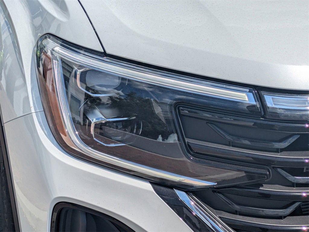 New 2026 Volkswagen Atlas Cross Sport SE image 10