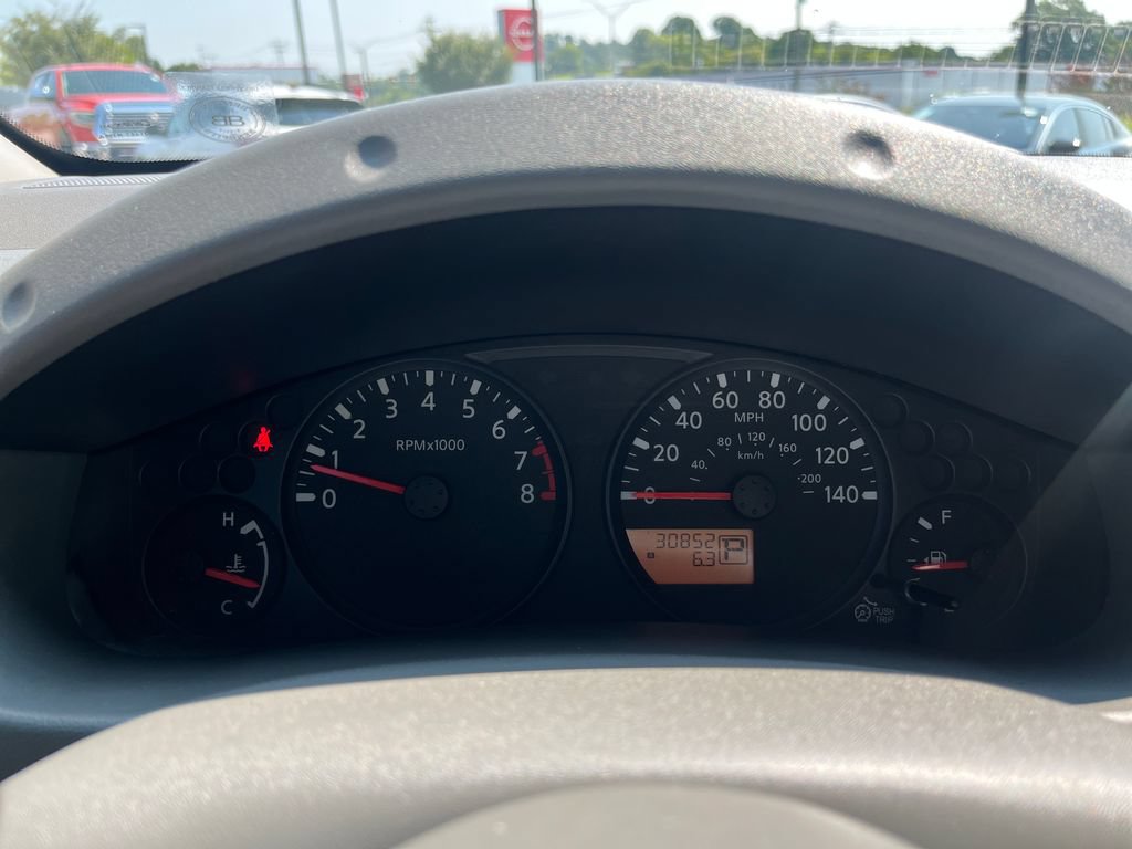 Used 2020 Nissan Frontier SV RWD image 13