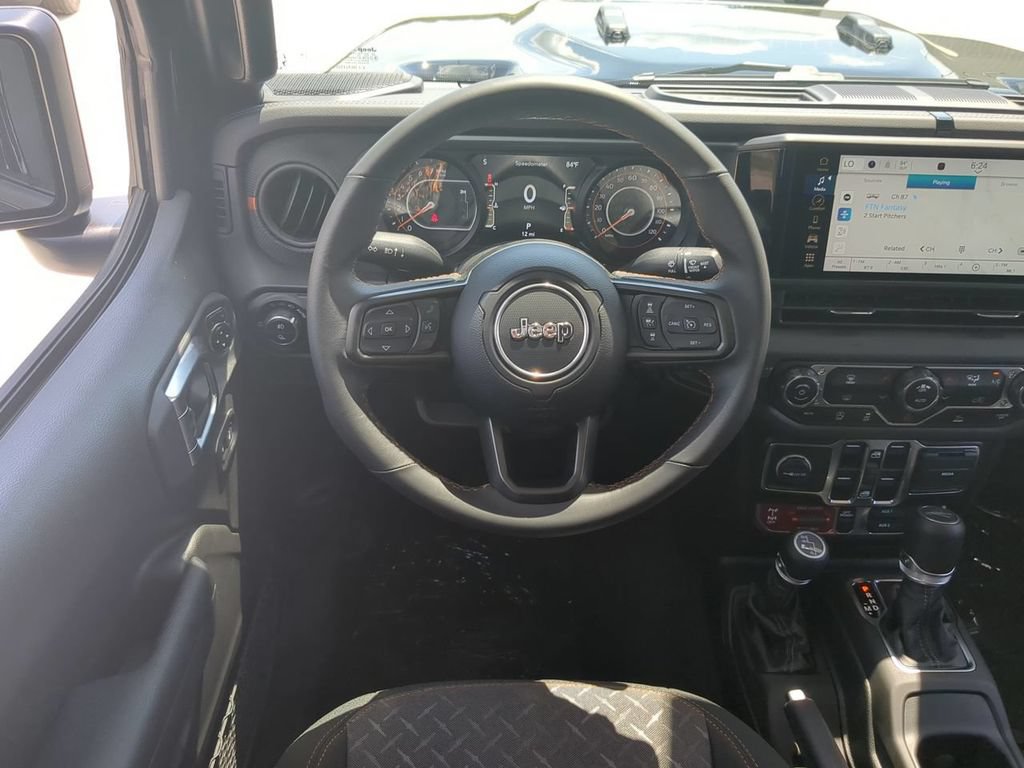 Used 2024 Jeep Gladiator Mojave AWD/4WD image 15