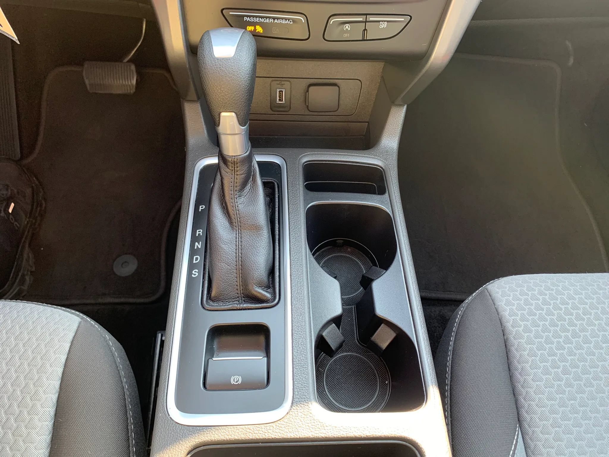 Used 2017 Ford Escape SE AWD/4WD image 16