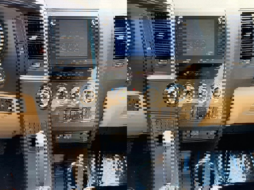 Used 2020 Toyota Sequoia Limited w/ Safety & Convenience Package image 18