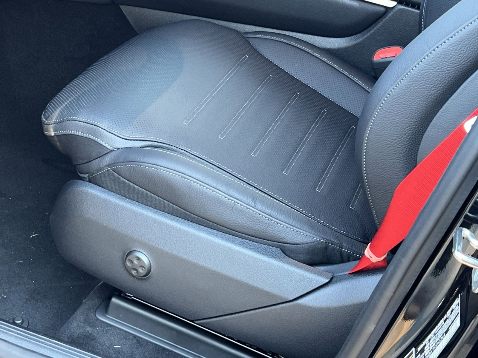 New 2026 Mercedes-Benz GLC 43 AMG 4MATIC Coupe image 12