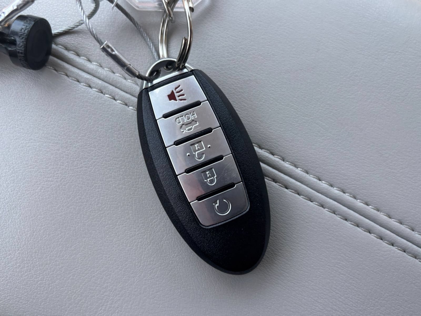 Used 2025 Nissan Altima 2.5 SV FWD image 25