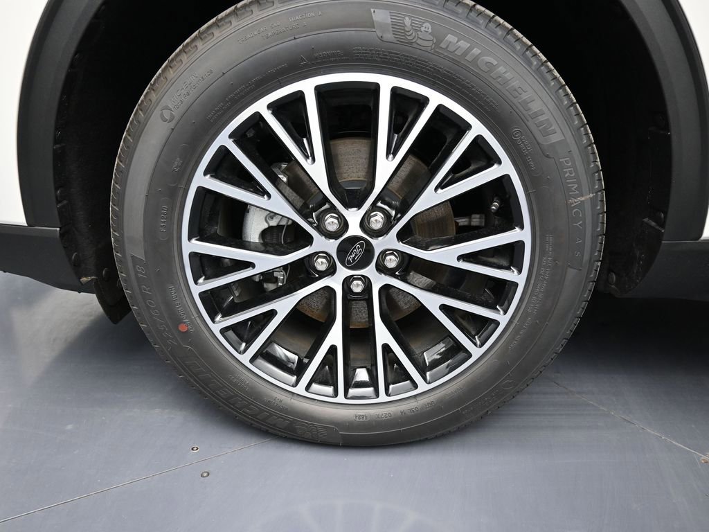 New 2025 Ford Escape SE image 12