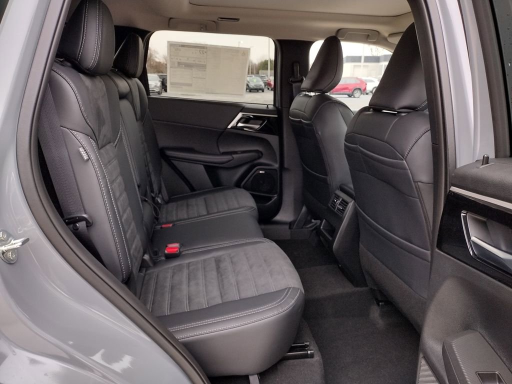 New 2026 Mitsubishi Outlander Trail Edition image 10
