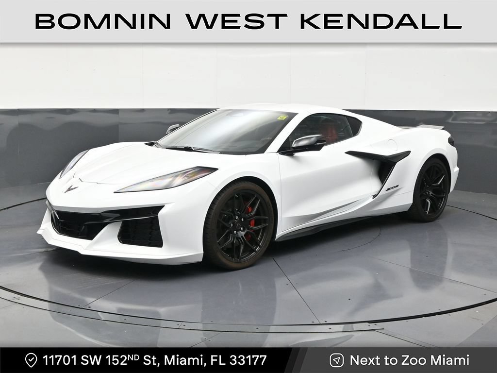 Used 2025 Chevrolet Corvette Z06 RWD image 1
