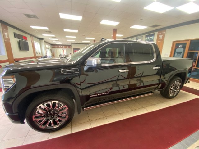 Used 2024 GMC Sierra 1500 Denali Ultimate AWD/4WD image 4