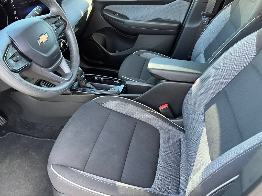 Used 2025 Chevrolet TrailBlazer LT AWD/4WD image 10