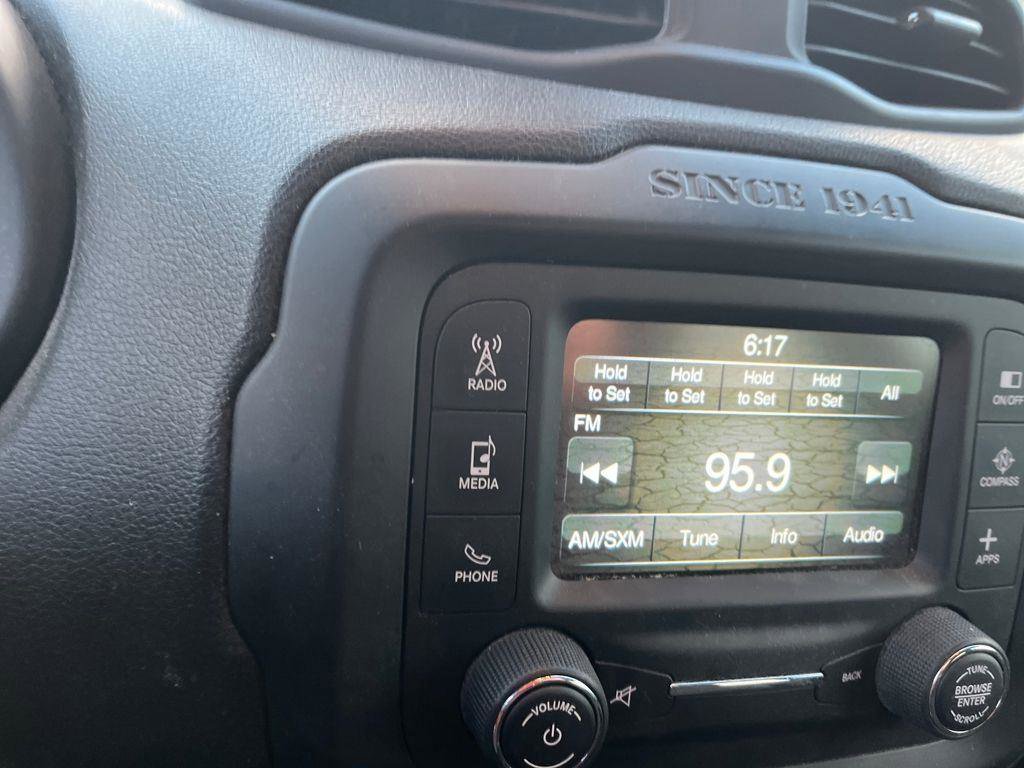 Used 2017 Jeep Renegade Altitude AWD/4WD image 14