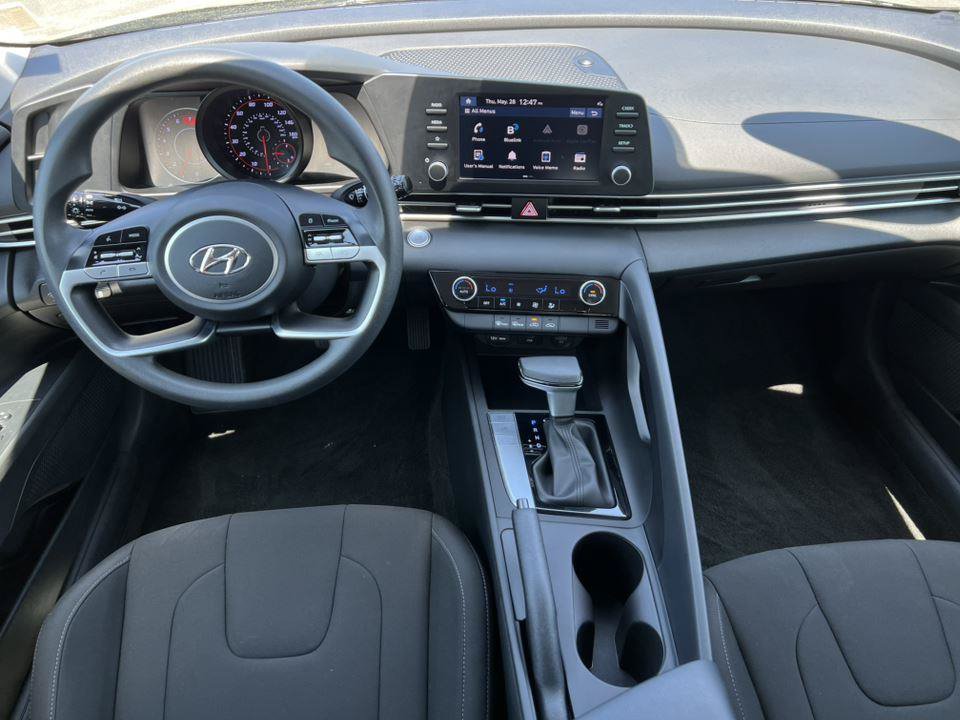 Used 2023 Hyundai Elantra SEL FWD image 2