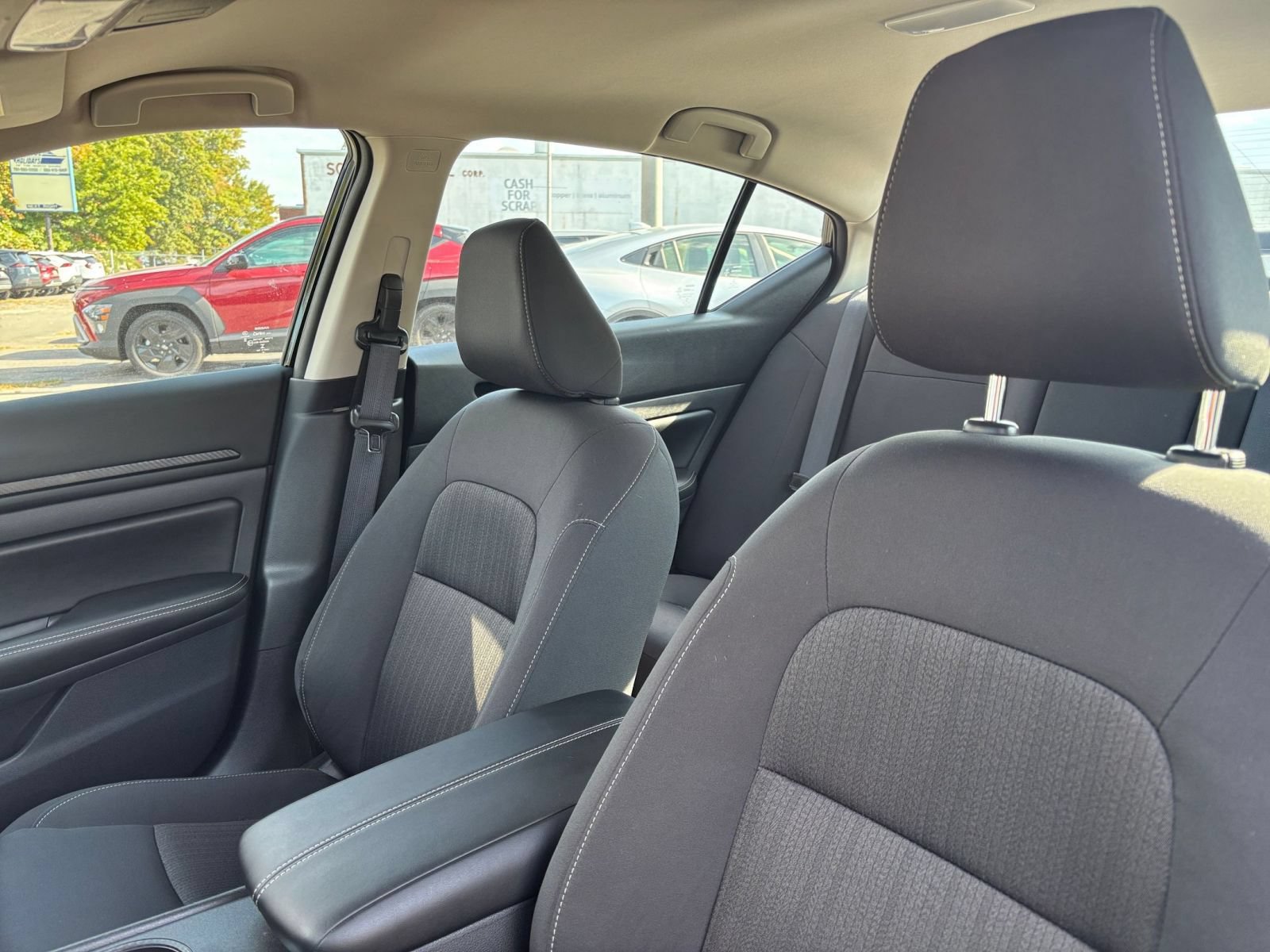 Used 2026 Nissan Altima 2.5 SV FWD image 33