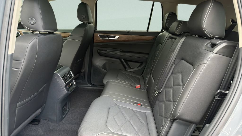 New 2026 Volkswagen Atlas SE FWD image 30