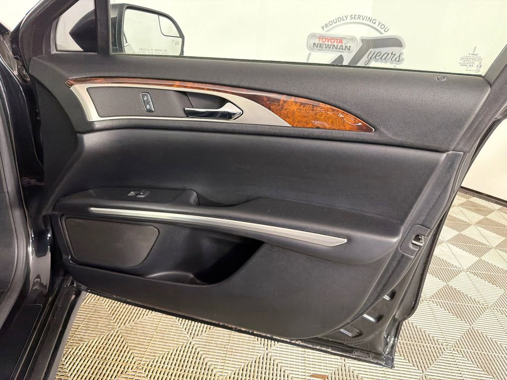 Used 2015 Lincoln MKZ Hybrid image 14