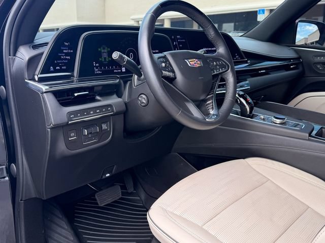 Used 2023 Cadillac Escalade Sport w/ LPO, ONYX Package AWD/4WD image 12