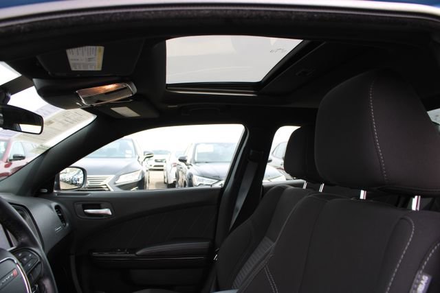 Used 2023 Dodge Charger SXT w/ Blacktop Package RWD image 31