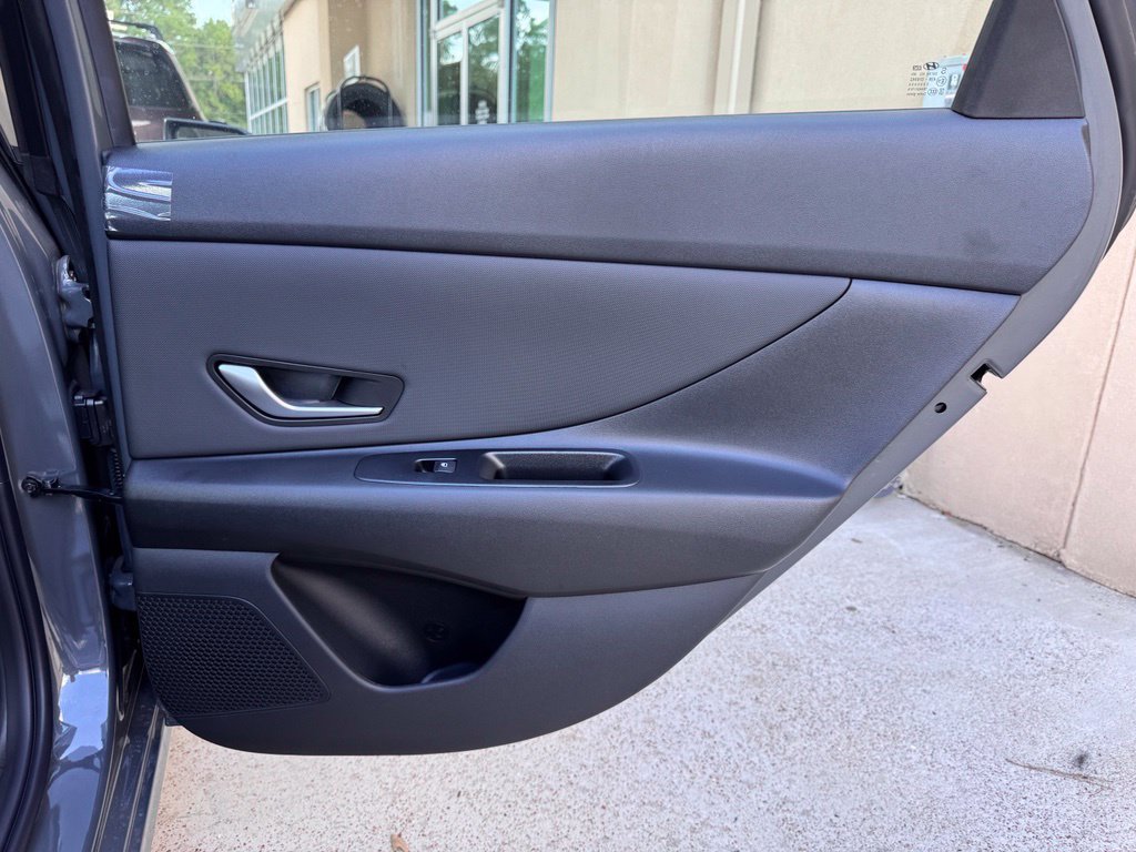 New 2026 Hyundai Elantra Limited FWD image 21